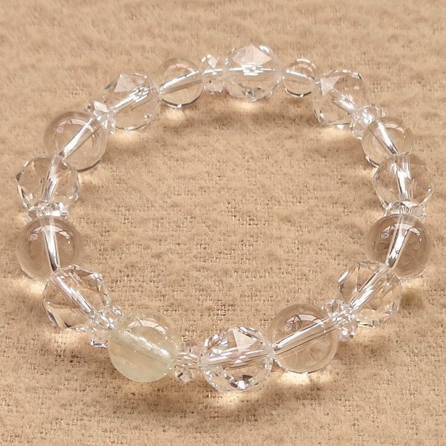 写真では表現できないほどの美しさ｜トリフェーン（アフガニスタン産・高品質）･水晶