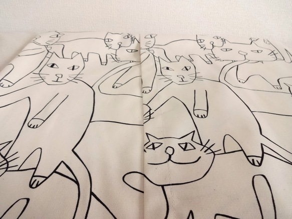 らくがき猫クッションカバー（白・黒2枚セット） 2枚目の画像