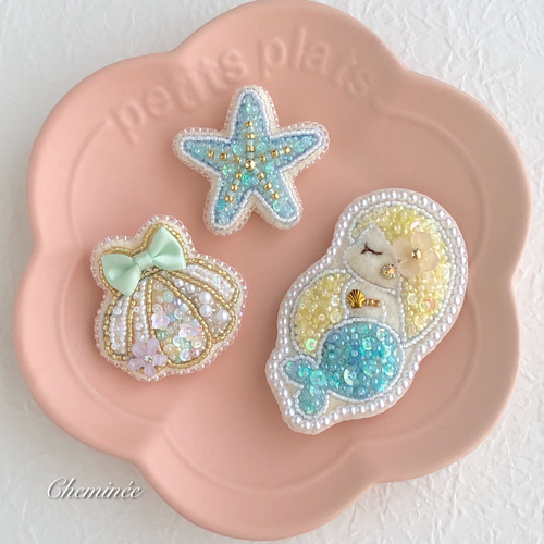 ビーズ刺繍♡マーメイドのブローチ／ピンク ブローチ Cheminée 通販 