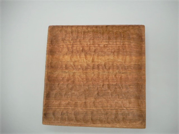 木彫りのお皿　四角　中皿　パン皿 4枚目の画像