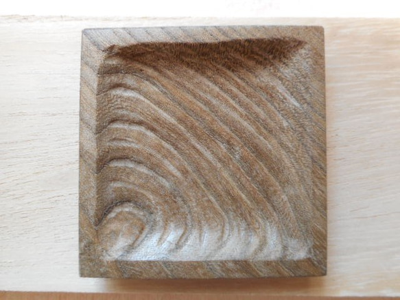 神代タモの木彫り豆皿　正方形 4枚目の画像