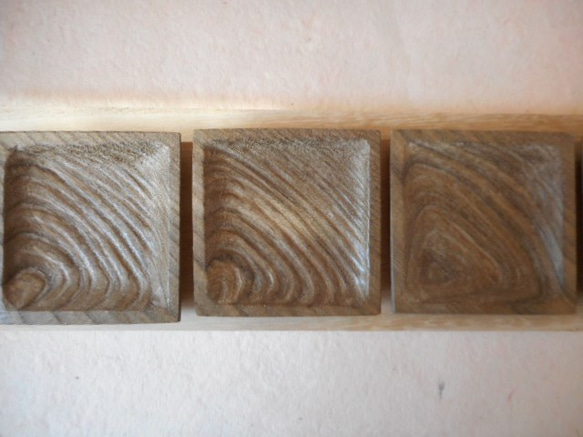 神代タモの木彫り豆皿　正方形 7枚目の画像