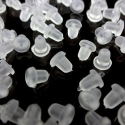 P-364 樹脂ピアスキャッチ★4mm★20個 シリコン ピアスキャッチ 金属アレルギーの方に シリコンキャッチ 4枚目の画像