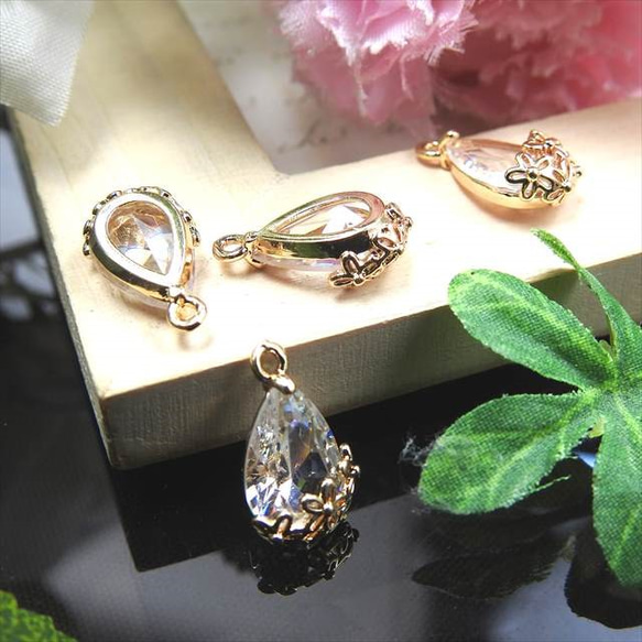 [4 pieces] Flower drop charm ★Bronze gold/down ★Glass stone char 第1張的照片