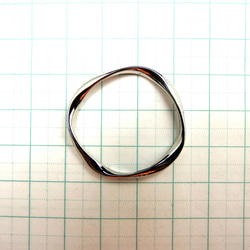 【10件】扭曲變形環零件★32mm/銀色★設計環（marukandh-32） 第2張的照片