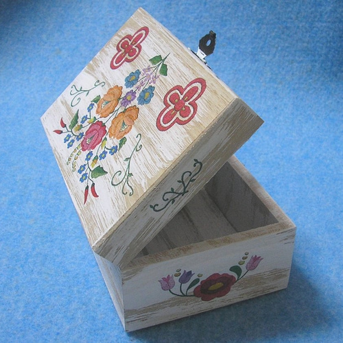 木製小物入れ ジュエリーボックス 花柄刺繍風 フリーボックス・小物