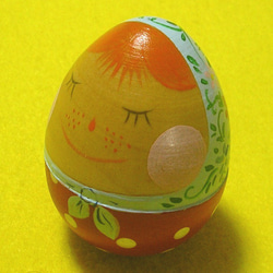 タマゴーシカ　木製　マトリョーシカ風　卵型人形　070 1枚目の画像