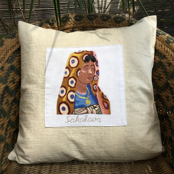 クッションカバー　ベトナム　ハンドメイド刺繍　民族刺繍　高級感 クッションカバー ベトナム ハンドメイド刺繍 民族刺繍 高級感