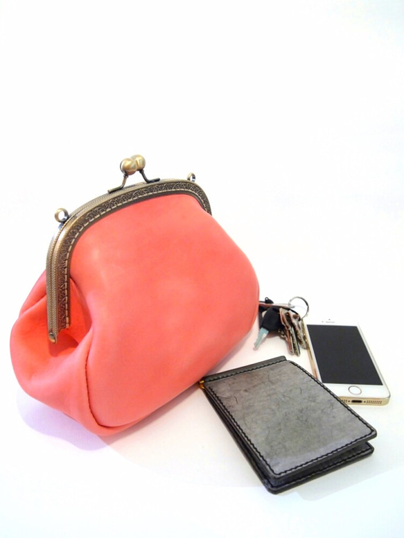 手縫復古皮革口金包手袋 側揹包 手拿包 （粉紅色） 第3張的照片