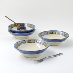 やちむん・手彫り緑釉唐草文深皿 (沖縄 壺屋焼) 中皿 工房o-gusuya