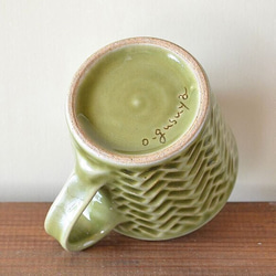 オリーブグリーンのマグカップ 3枚目の画像