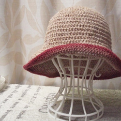 綿麻の夏帽子 赤系の縁編み 3枚目の画像