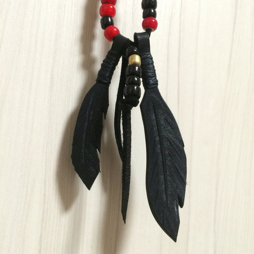 レザーフェザーネックレス【レザークラフト】 ネックレス・ペンダント