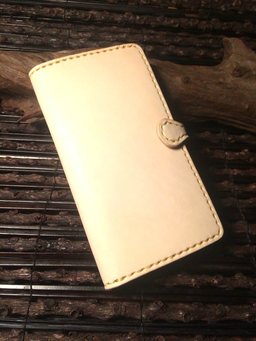 手帳タイプスマホケース（iPhone7PLUS）レザークラフト本革