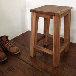 数量限定　BB-S　ラフな作りが魅力の木製椅子　ベンチ　イス　スツール　木製　椅子　花台　ランプ台　フラワースタンド 3枚目の画像
