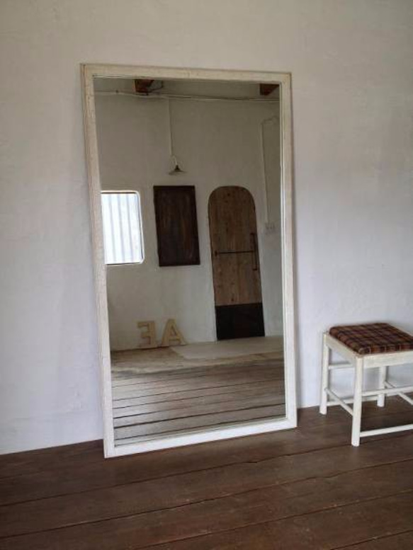 数量限定　TM-18-3　白い木枠　スタンドミラー　フルレングスミラー　鏡　大きな鏡　全身鏡　姿見　ミラー　店舗　美容室 1枚目の画像