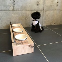 数量限定 　AM3　体型に合わせてオーダーメイド　フードテーブル　犬食器　猫食器　フードボール　ペット　犬　フード台 2枚目の画像