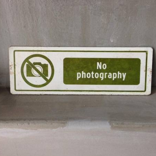 アイアンプレート 撮影禁止 エイジング加工済み 【公式通販】