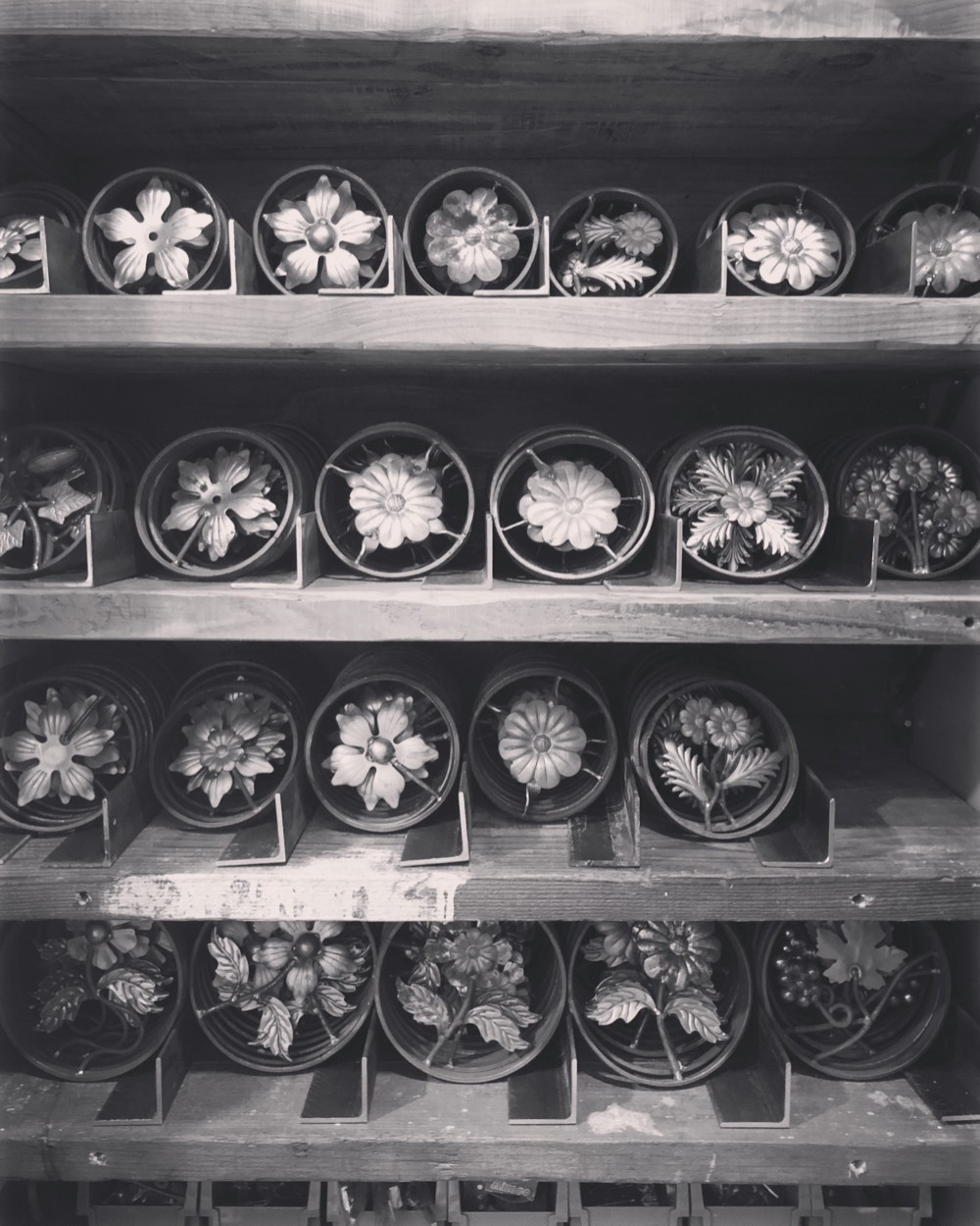 数量限定　CF-12-18　創意工夫　アイアン　パーツ　溶接　材料　鉄　装飾　柵　フェンス　花　溶接部材