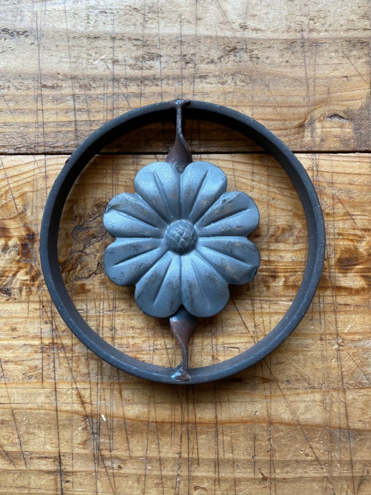 数量限定　CF-12-13　創意工夫　アイアン　パーツ　溶接　材料　鉄　装飾　柵　フェンス　花　溶接部材