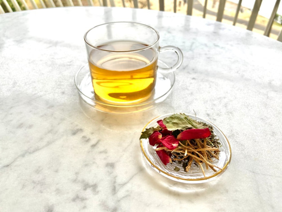 香土KOUD 5個入り　土と苔の芳醇な薫り 琥珀入りのプレミアムなハーブティー お茶 ギフト プレゼント 4枚目の画像