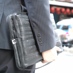 Recycled cycling tube Clutch Bag / Briefcase 1枚目の画像