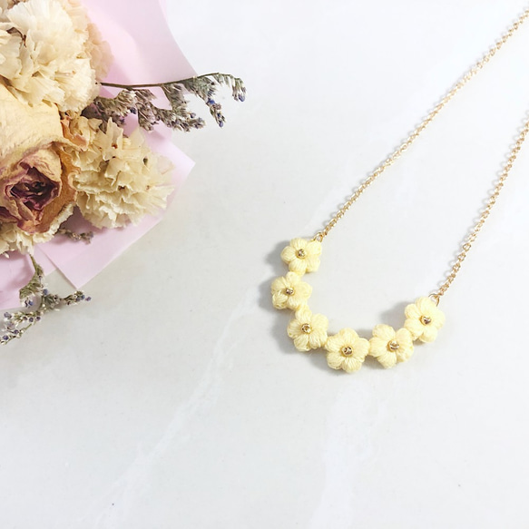 Crochet Flower Smile pendant necklace – Faith 1枚目の画像