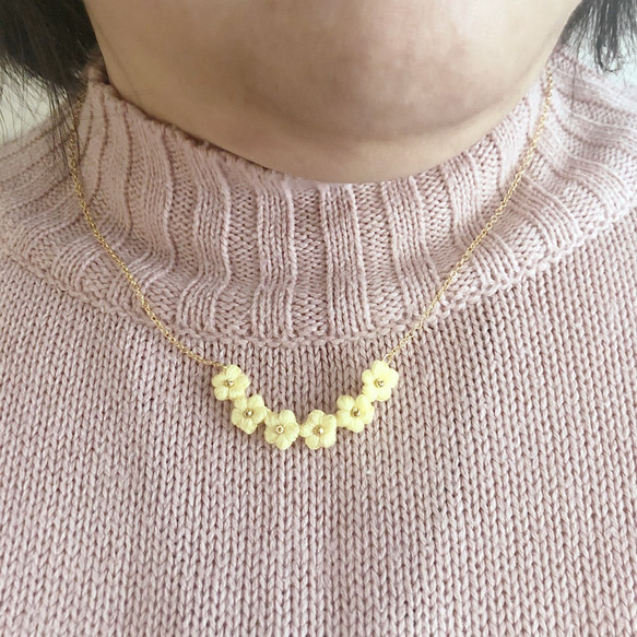 Crochet Flower Smile pendant necklace – Faith 3枚目の画像