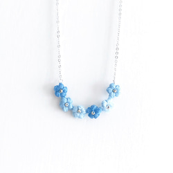 Crochet Flower Smile pendant necklace – Blue Sky 2枚目の画像