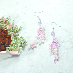 Tatting Lace Wisteria Flower Earrings – Paradise Purple 1枚目の画像