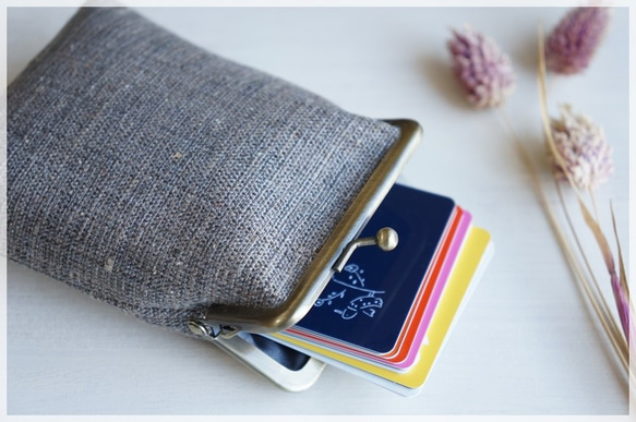 ■手紡ぎ、手織りシルク・リネンのがま口カードケース / a■ 2枚目の画像