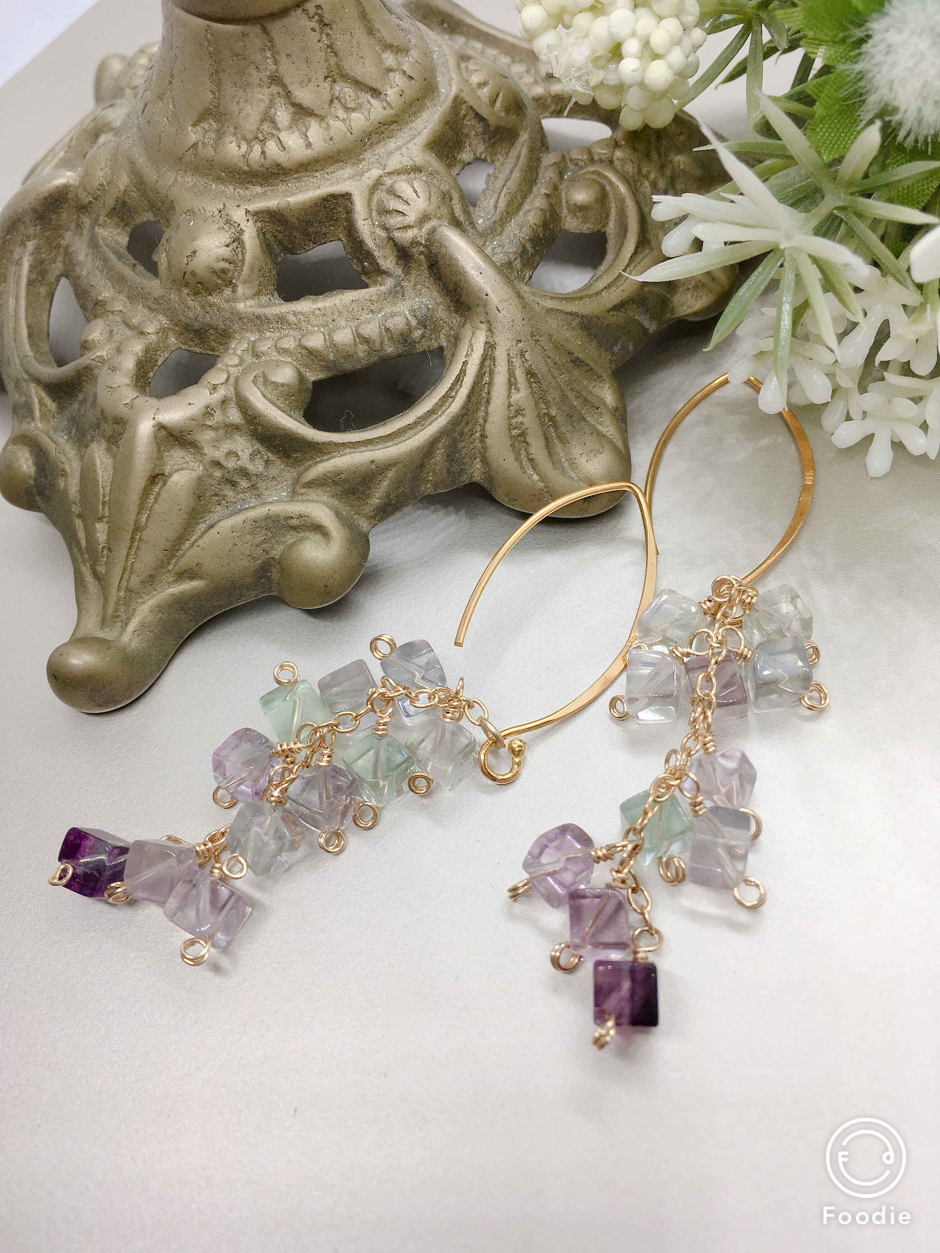 P154フローライトキューブピアス