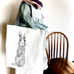ウサギさんの大きなトートバッグ反面はグレーで2面使い分け内ポケット2つマチ付き肩掛けバッグ旅行bag 2枚目の画像
