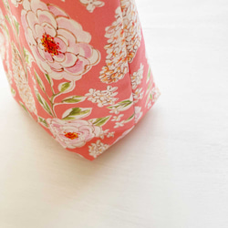 Fluffy tote｜玫瑰與丁香紋，粉色（棉布/被芯） 第9張的照片