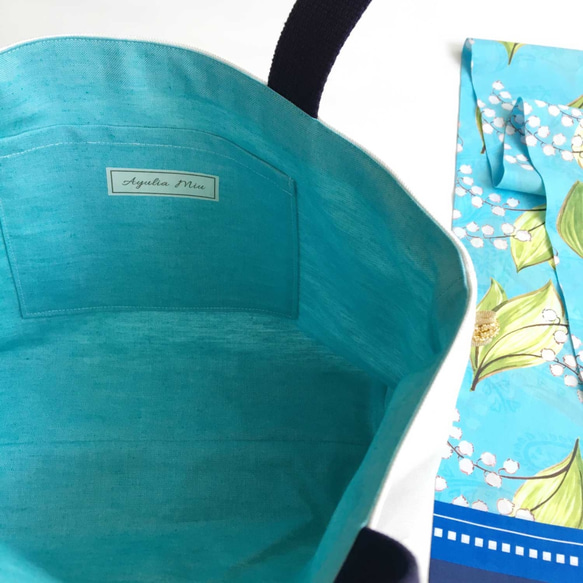 手提包和緞帶圍巾“山谷初夏的百合花”（白色帆布/淺藍色） 第5張的照片