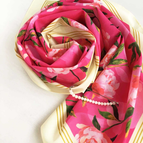 迷你圍巾“牡丹花園（牡丹/洋紅色粉紅色）”（棉） 第2張的照片