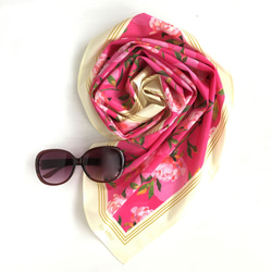 迷你圍巾“牡丹花園（牡丹/洋紅色粉紅色）”（棉） 第3張的照片