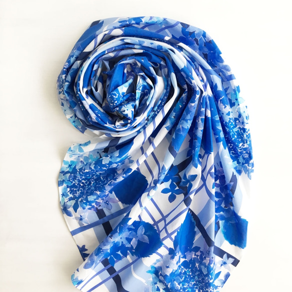 圍巾｜繡球花/藍色美麗的藍色季節（大號/棉） 第2張的照片