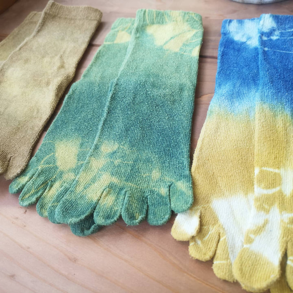 薬草染め silk socks*2set sale有り✡ 草木染めシルクの5本指靴下　温活　detox 1枚目の画像