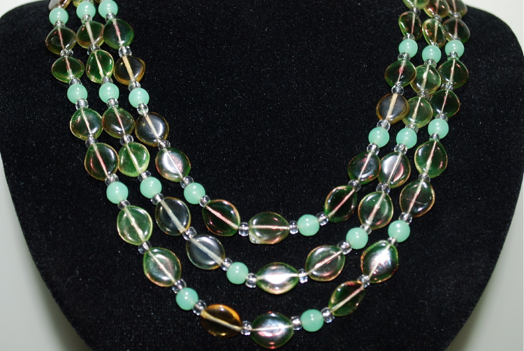 三連ネックレス(ボヘミアンガラス)BVN-01