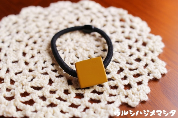 漆のヘアゴム【黄】(四角･小) / Square URUSHI Hair Elastic(S-Yellow) 1枚目の画像