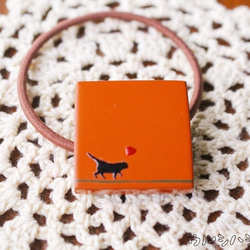 完：猫が歩く。漆のヘアゴム【橙】(四角･大)/WalkingCat URUSHI Hair Elastic(Orange 1枚目の画像