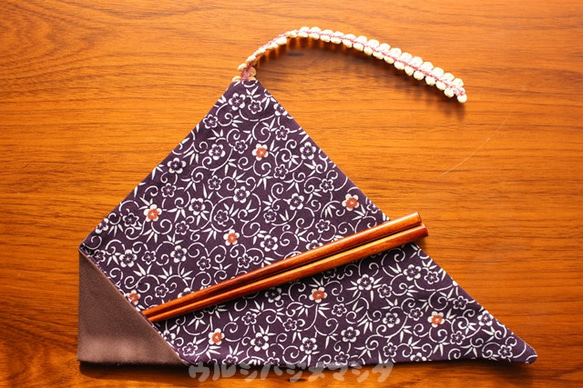 [Set]漆筷子+筷子袋（茶+和服蔓藤花紋）/ [Set]筷子和提包（和服，Arabesqu） 第1張的照片