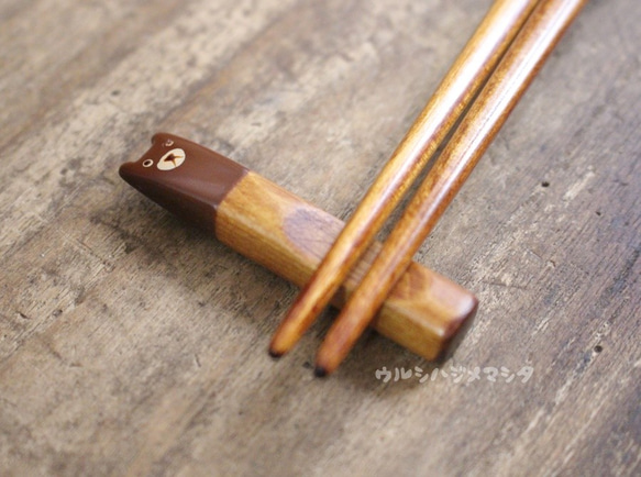 擦漆筷架 (Kuma) / URUSHI CHOPSTICK REST (BEAR) 第2張的照片