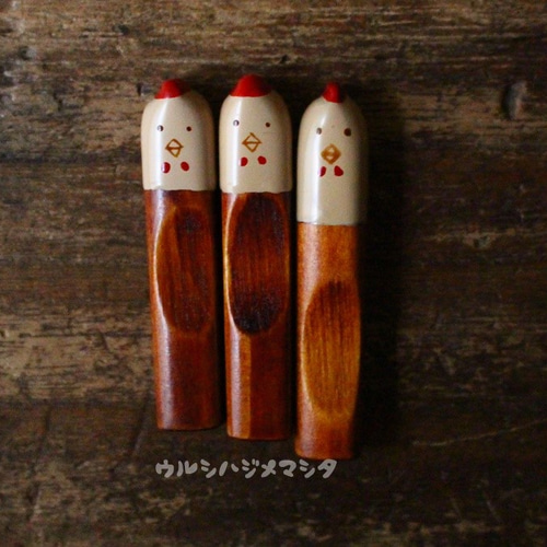 拭き漆の箸置き(にわとり)／URUSHI CHOPSTICK REST(CHICKEN) 箸