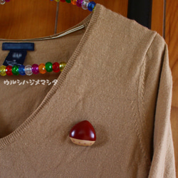 [僅秋季] Urushi栗子胸針 第6張的照片