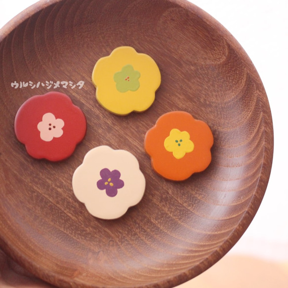 ～冬天的顏色～ 漆色斯堪的納維亞風格花朵胸針 / URUSHI Flower Brooch 第5張的照片