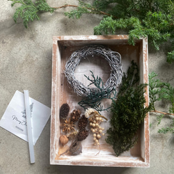 手作りキット／手のひらクリスマスリースinBox　ホワイトベリー　　 3枚目の画像