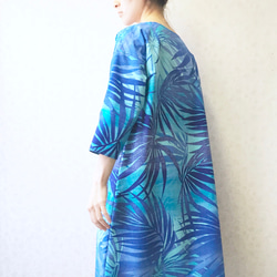 棕櫚葉*寬鬆四分袖連衣裙[M，L]藍色 第4張的照片