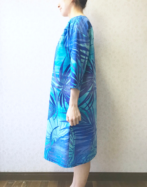 棕櫚葉*寬鬆四分袖連衣裙[M，L]藍色 第5張的照片